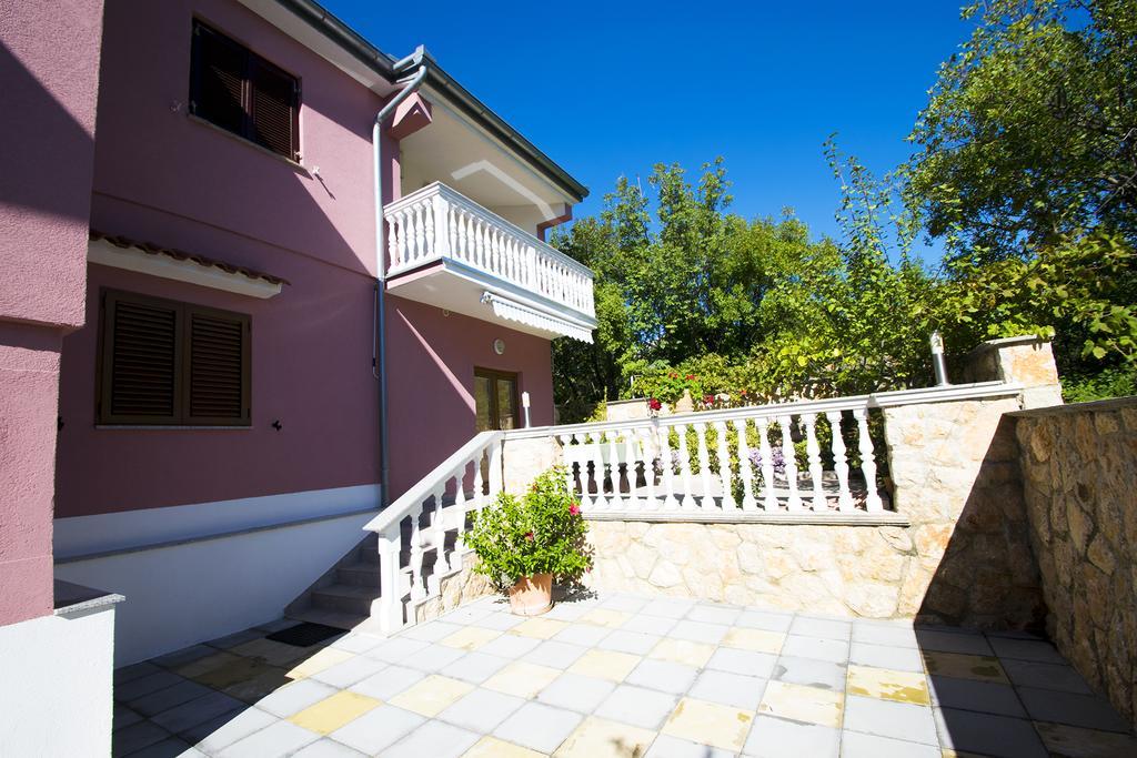 Apartments Zile Starigrad Paklenica Luaran gambar