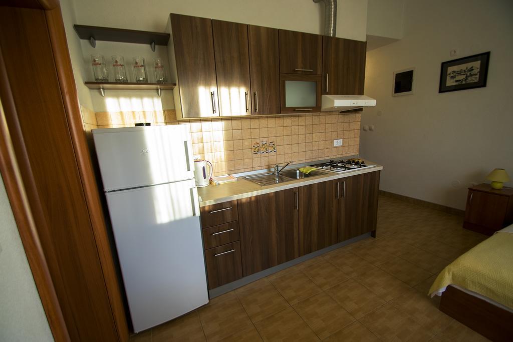 Apartments Zile Starigrad Paklenica Bilik gambar