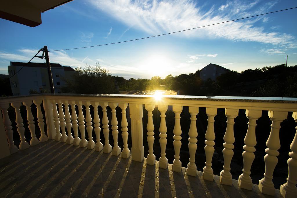 Apartments Zile Starigrad Paklenica Bilik gambar