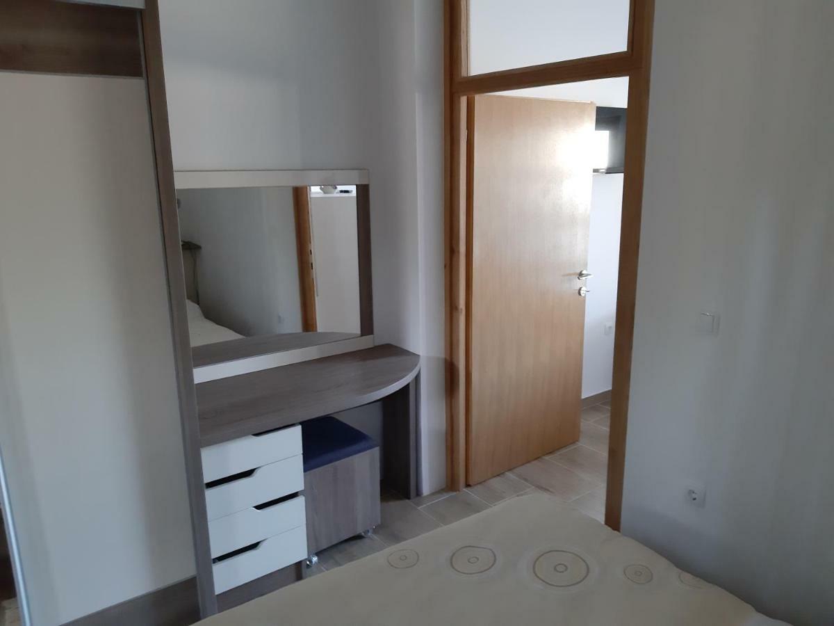 Apartments Zile Starigrad Paklenica Luaran gambar