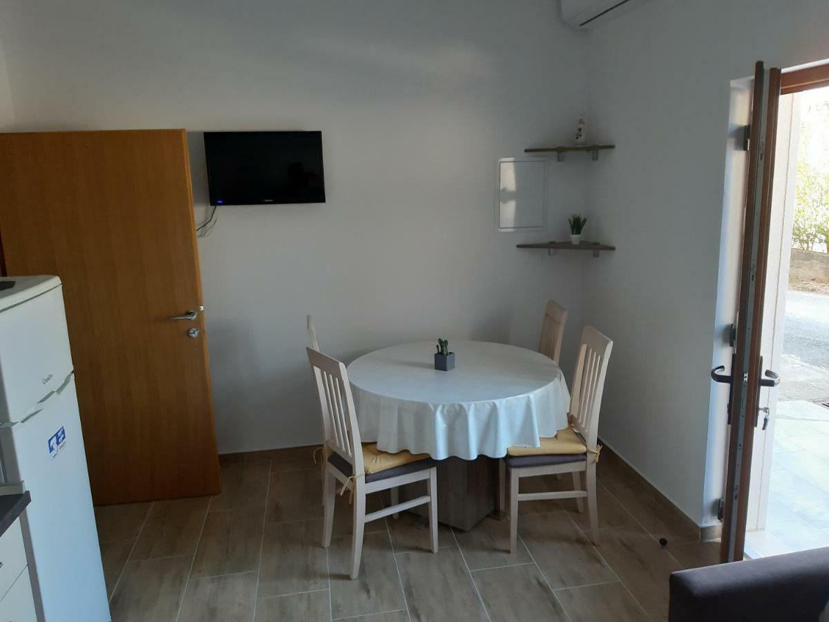 Apartments Zile Starigrad Paklenica Luaran gambar