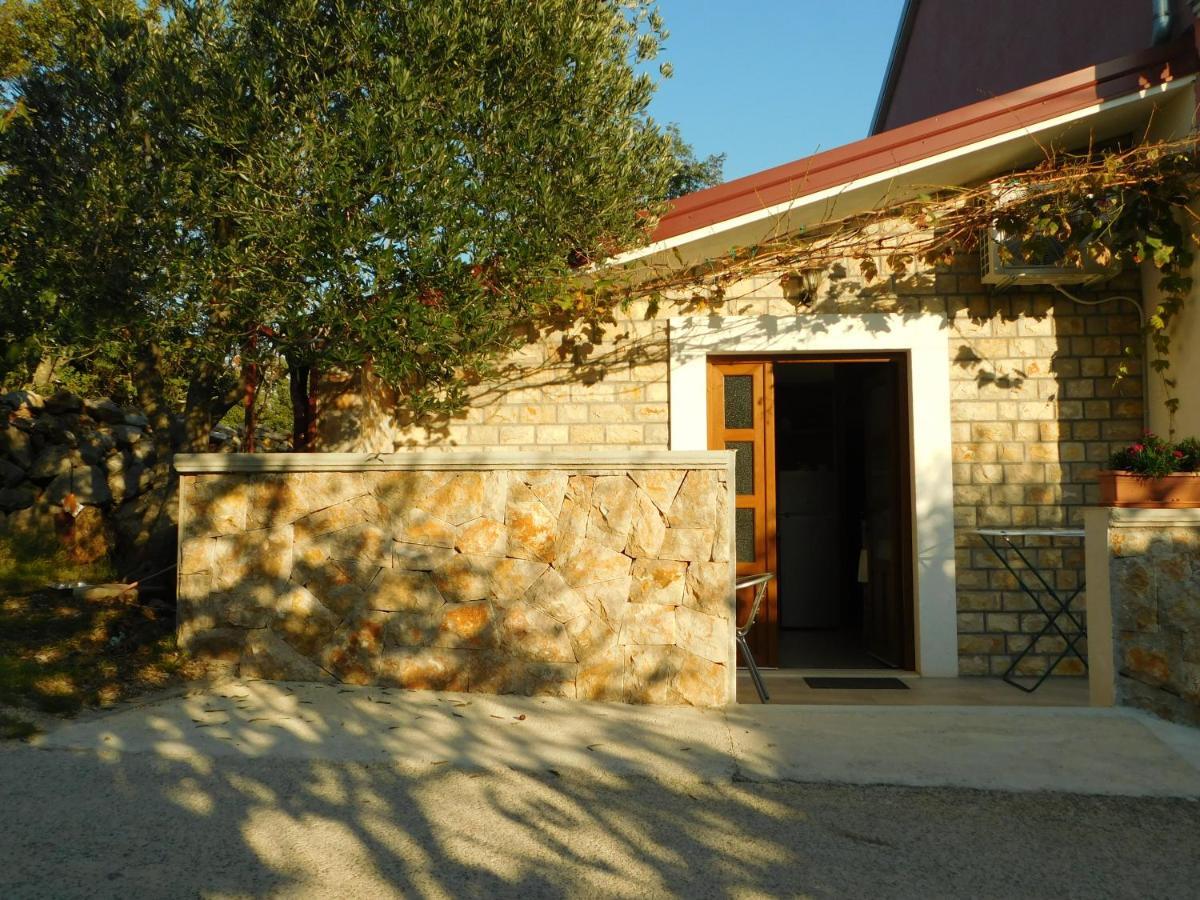 Apartments Zile Starigrad Paklenica Luaran gambar