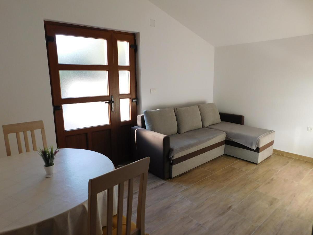 Apartments Zile Starigrad Paklenica Luaran gambar